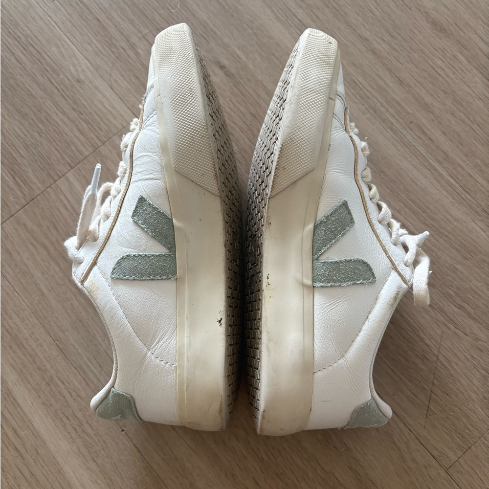Veja White and Sage shoes Sneakers